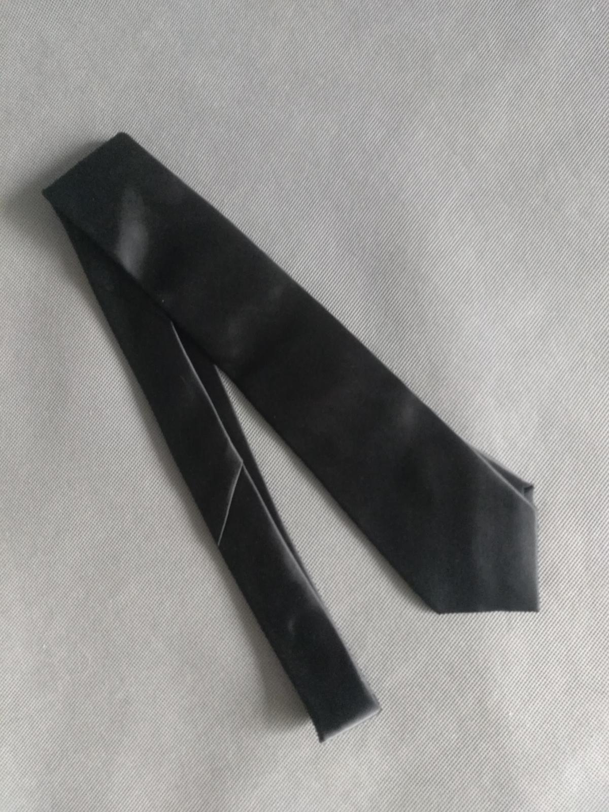 SKLADEM - černá pánská kravata - Obrázek č. 1
