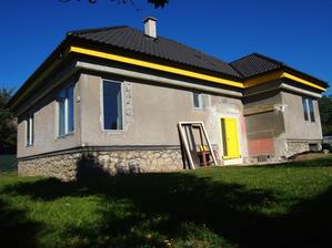 konečne s novými žltými dverami