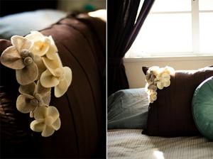 http://strawberry-chic.blogspot.com/2011/04/tutorial-felt-flower-pillow.html