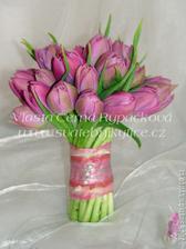 Puvodne jsem chtela cervene ruze, ale tyhle tulipanky me uchvatily...