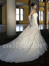 vice informaci na http://www.marysbridal.com/bridal/8629.htm