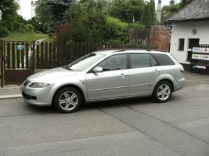 Svatební kočár nevěsty Mazda6 Break 2.0MZR-C