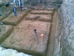 20.4.2010 základové pásy