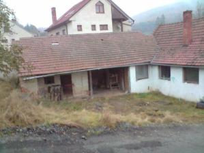 pohled ze dvora, už je skoro vyklizeno :-)