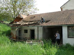 konečně máme stavební povolení po 4 měsících!!! hurá na bourání
