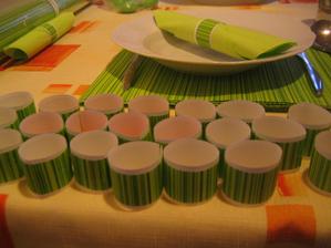 nachystané kroužky na ubrousky / rings for napkins