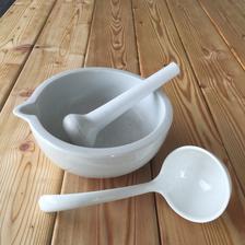 Dnes jsem si udělala radost, opět porcelán.