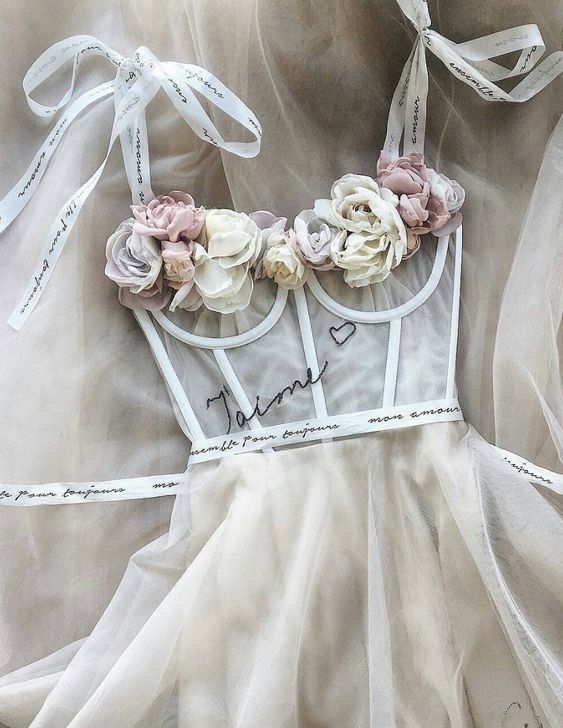 Fleurs and wedding dress - Obrázok č. 157