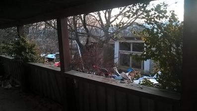 vždy si poriadne preverte majiteľa pred kúpou lebo Vás môže čakať takéto prekvapenie... toto sme povyhadzovali z domu a pivníc ešte začiatkom februára