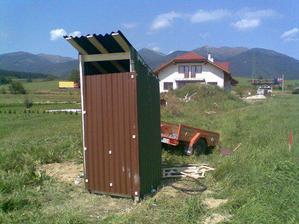 Co treba postavit ako prve??? No predsa zachod 8-)