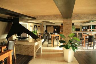 Restaurace ... zde bude raut a v případě špatného počasí obřad.