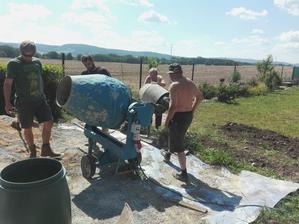 betonování podlahy v pokojíčku u Františka :-)
