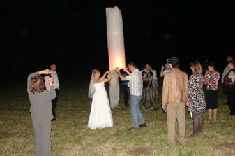 Vypouštění lampionů