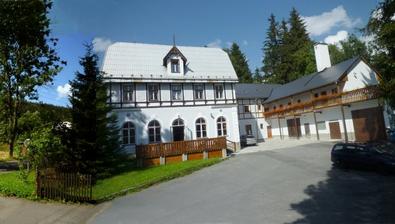 Hotel Karlov, budova z roku 1908