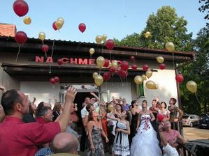balonky se vypousteli a byli krasny, na lampionky sme zapomneli