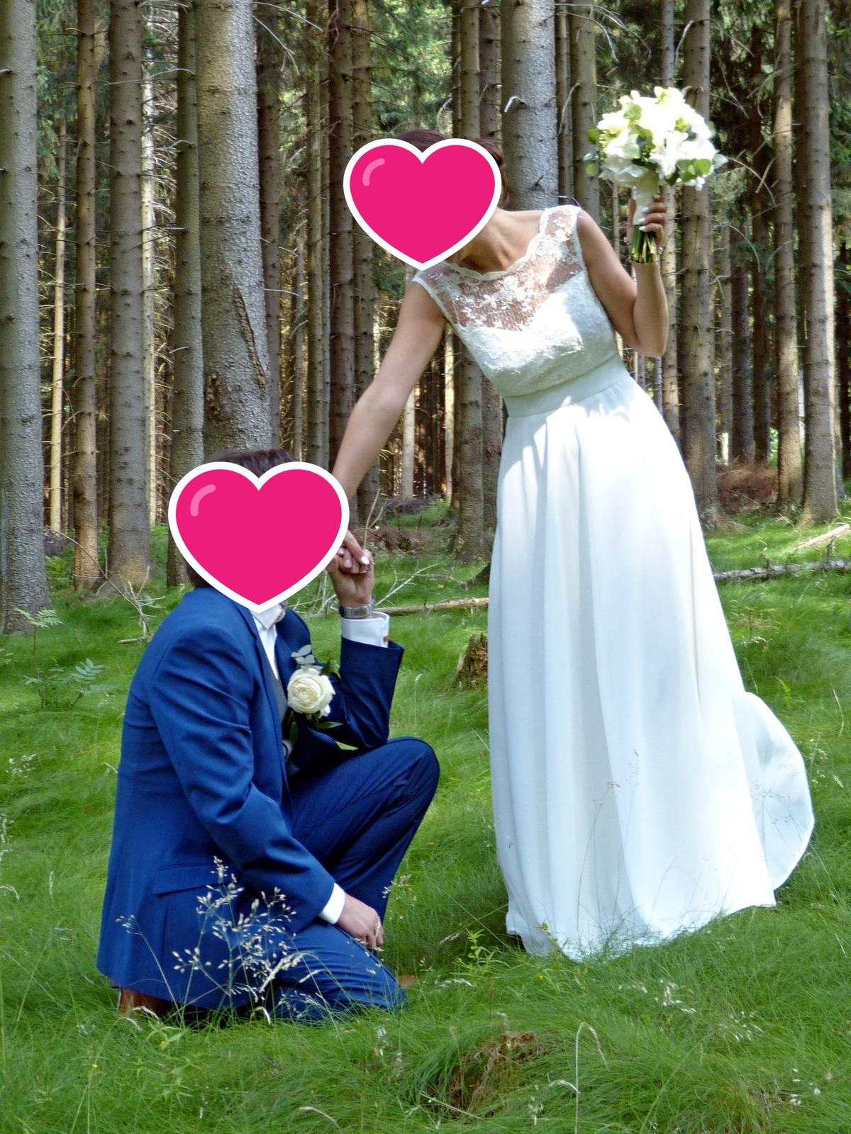 Smetanové svatební šaty s holými zády - Obrázek č. 2