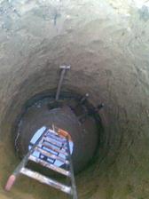 a už má nový projekt - studňa
