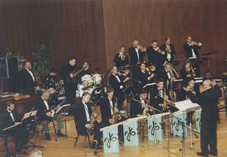 JK Band - budou nám hrát večer:-)