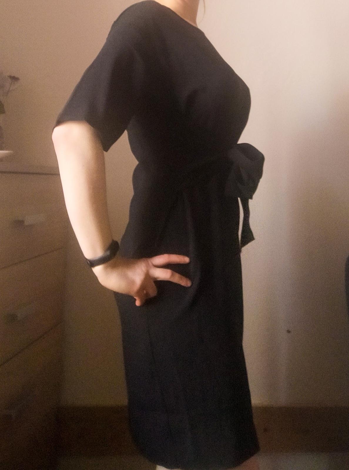 Černé formální šaty s úvazkem na mašli v pase H&M - Obrázek č. 4