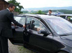dokumentace z únosu nevěsty