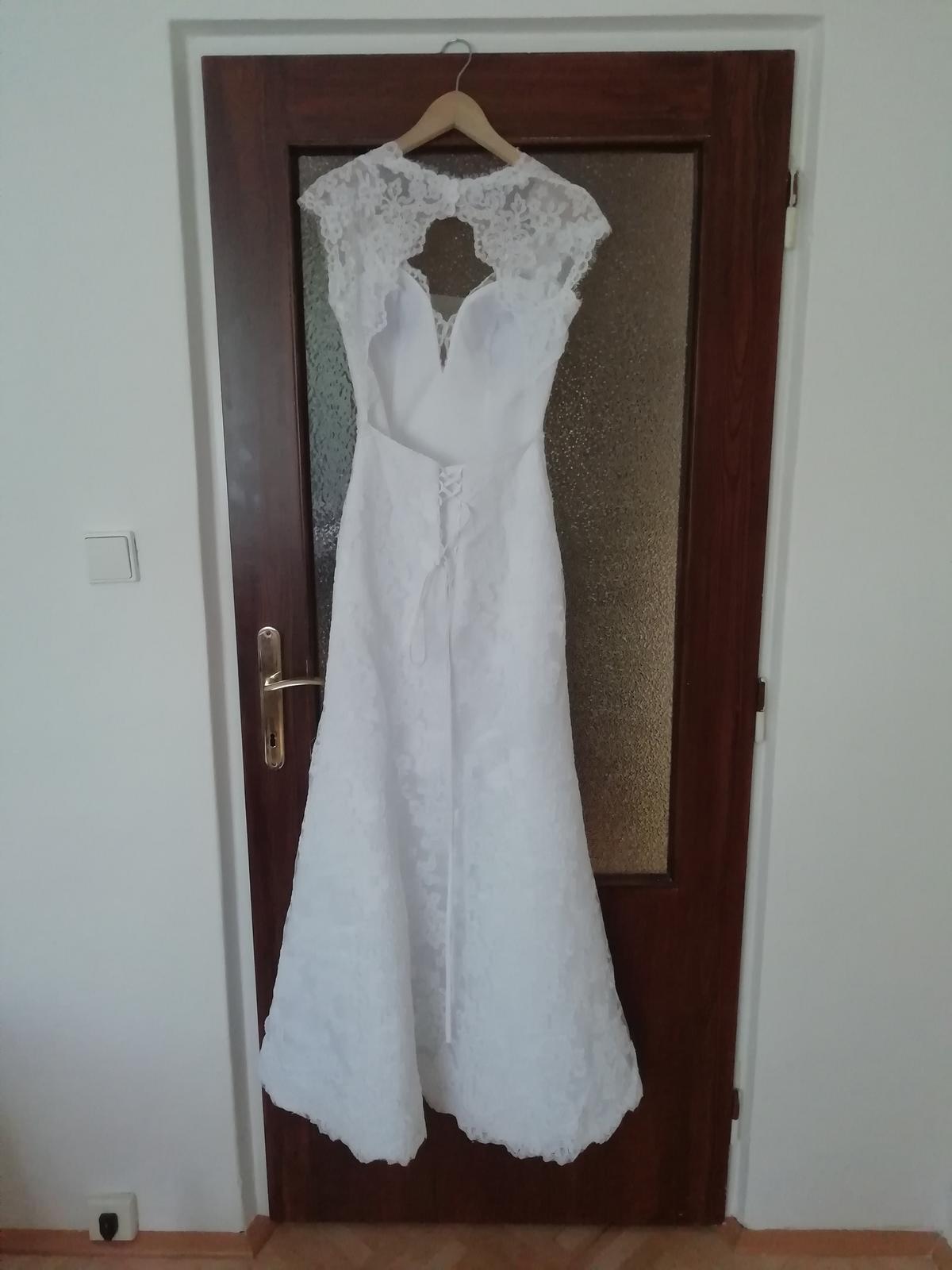 bílé svatební šaty s krajkou 36 - 38 - Obrázek č. 3