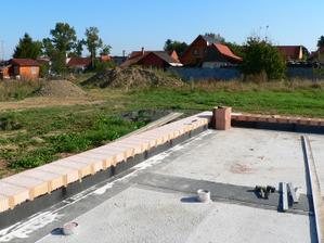 Založený první šár a už vysypaný perlitem