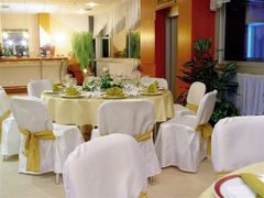 hotel Kormoran, maju krasnu letnu terasu, taku romanticku..:)