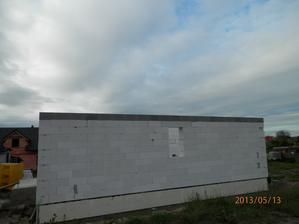 ještě armatůry a lijeme věnec