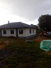 celý den nás občas honily průtrže - viz foto, ale nádrž je v zemi.