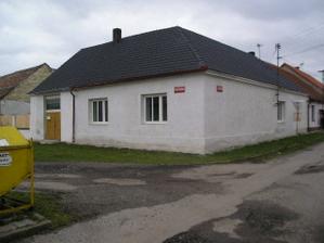 a sem se snad do konce prázdnin budeme stěhovat