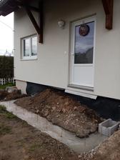 No základ ako pod domom, tie schody nás preziju
