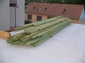 laty na strechu...