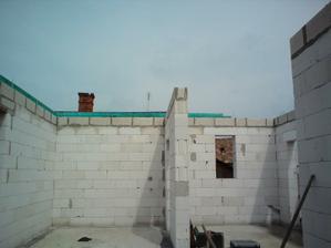 28.07.2010 prišli tesári položiť pomúrnice, ale vyhnal ich dážď..