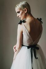 BOUTON (Anastasia Ptica)