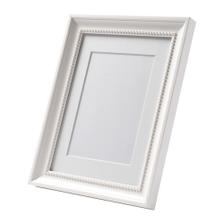 a vedle postavit rámeček s fotkou naší Adélky :-)