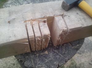 Spraviť osadenie vo vodorovnom tráme nieje problém, ak si človek zapamätal. ako nás to učili na dielňach ešte na ZDŠ-ke. :o)