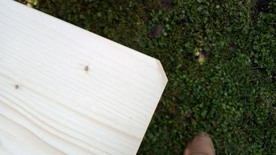 Najprv treba zraziť všetky štyri rohy.