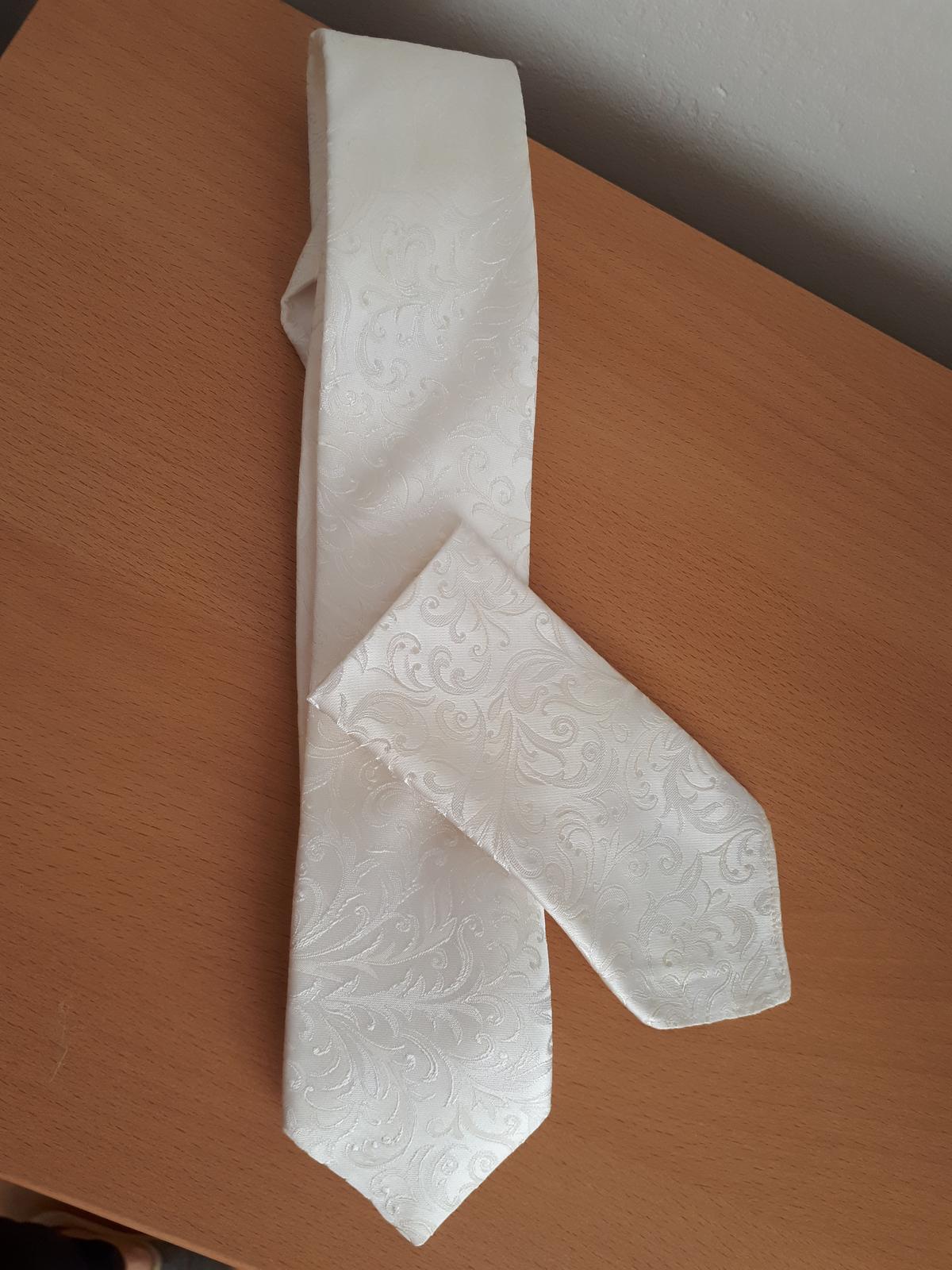 Ivory kravata s kapesníčkem - Obrázek č. 2