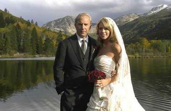 Kevin Costner a Christine Baumgartner