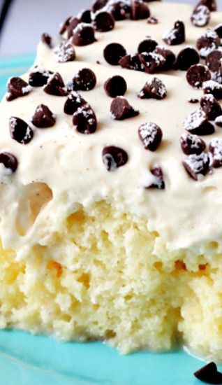 Americké koláčky - Cannoli Poke Cake