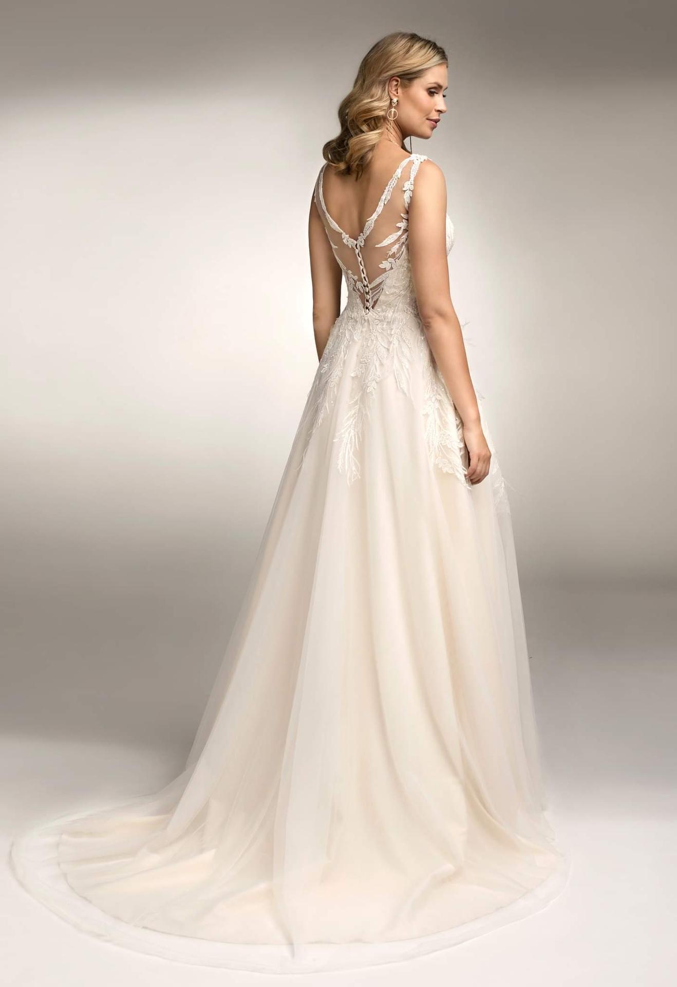Svatební šaty 😊 - Šaty od výrobce, v barvě slonová kost