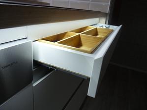 Bezůchytkový system dvířek a zásuvek umocní celkovou čistotu a styl linky.