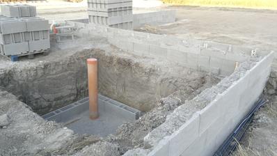 18.07. Murovanie sachty pre studnu