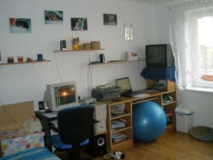 Ložnice- ještě chybí nový pc stůl...snad k vánocům
