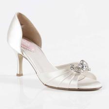 Love peep toe vintage shoes
