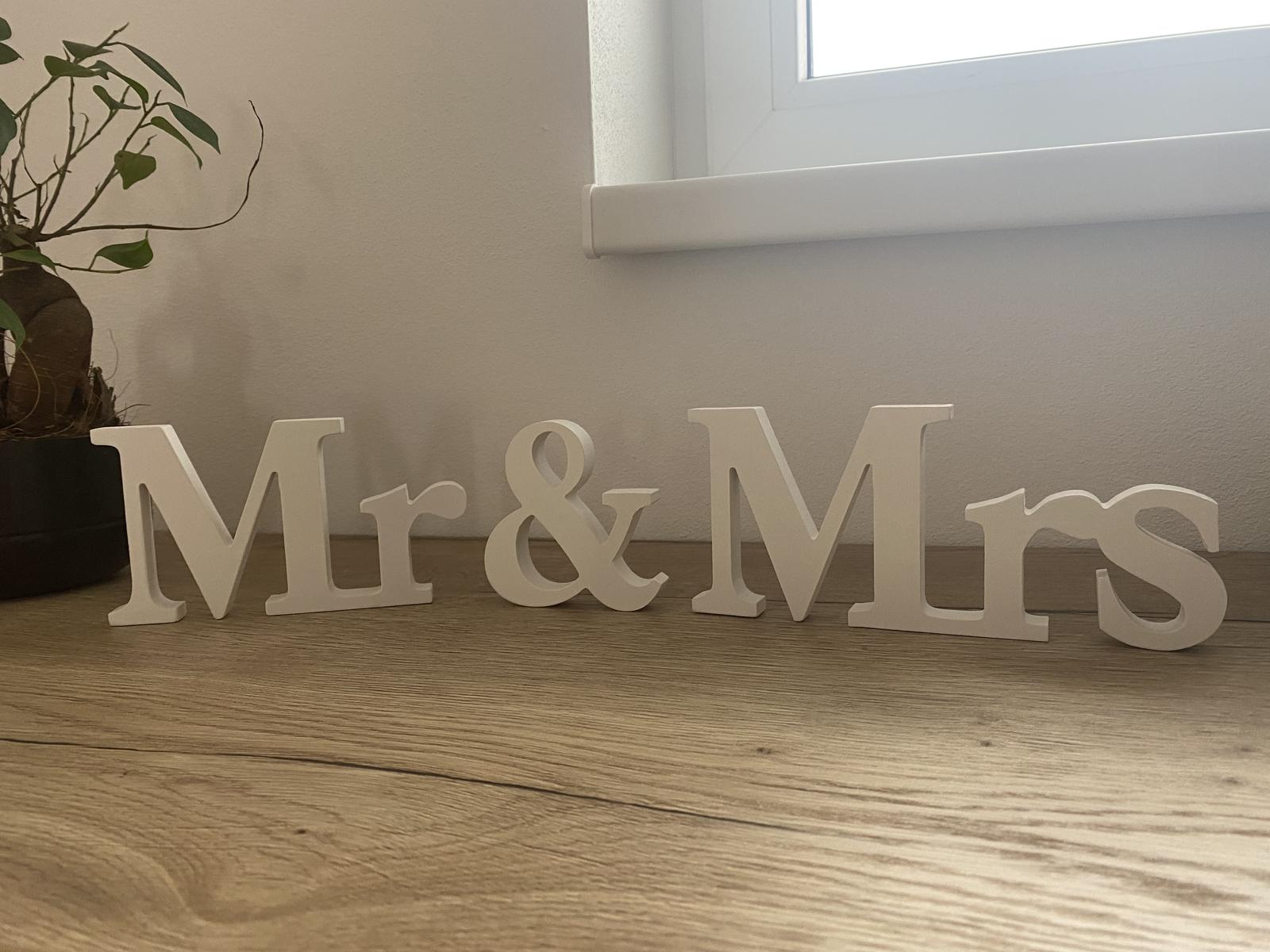Nápis Mr & Mrs - Obrázek č. 1