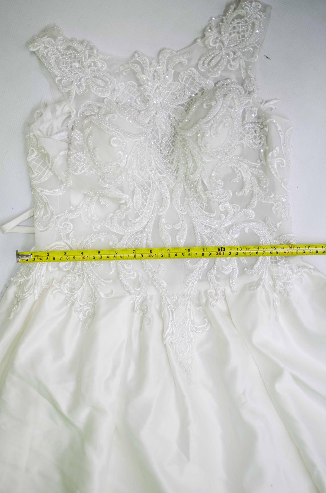 Svatební šaty XL - Obrázek č. 3