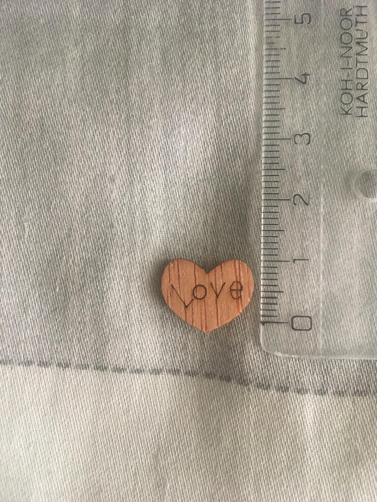 Dřevěné mini srdce LOVE - Obrázek č. 1
