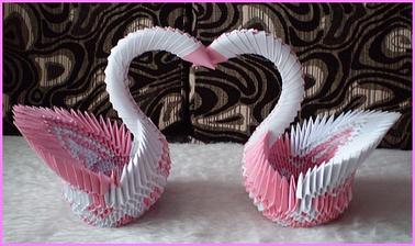 3D origami labute http://bujdosova.blog.sme.sk/c/294942/Nase-svadobne-tvorenicko.html
