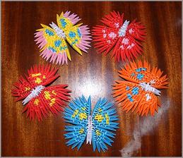 3D origami motýle, viac na : http://bujdosova.blog.sme.sk/c/321332/3D-origami-motyle.html